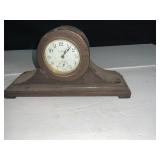 8 DAY MANTLE CLOCK