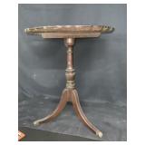 ORNATE PEDESTAL TABLE WITH CLAW FEET