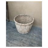 WOVEN BASKET