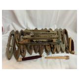 14 SHUTTLES AND 4 BOBBINS