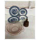 2 PLATES 2 BOWLS BUTER MOLD   PINK DEPRESSION DISH