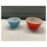 2 PYREX BOWLS