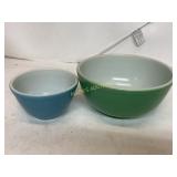 2 PYREX MIXING BOWLS