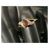 10 KT YELLOW GOLD GARNET AND DIAMOND RING SIZE