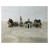 4 VILLAGE COLLECTION CHRISTMAS TOWN  PIECES