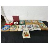 13 DISNEY PLATES