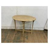 WOODEN ACCENT TABLE