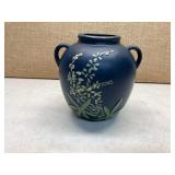 ROSEVILLE POTTERY URN