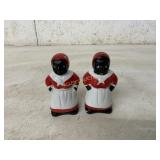2 BLACK AMERCINA SALT AND PAPPER SHAKERS