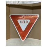 METAL YIELD SIGN