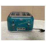 4 SLICE OSTER TOASTER