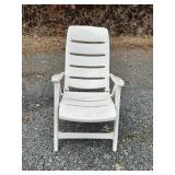 PLASTIC YARD CHAIR