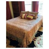 Waverly and Royal Velvet Bedding Set with Pillows
