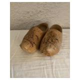 DUTCH WOODEN SHOES