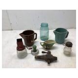 USA  MCCOY POTTERY   BISCUIT CUTTER  JAR SHAKER