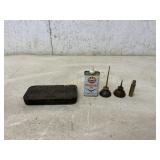 3 OIL CANS  AND WASHERS