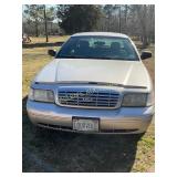 2003 Ford Crown Victoria Sedan