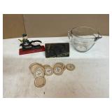 Vintage Kitchenware and Decorative Lot