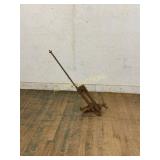 Rustic� Metal Screw-Press Clamp Rustic� Metal Screw-Press Clamp