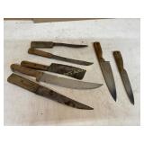 7 Wooden-Handled Knives 7 Wooden-Handled Knives