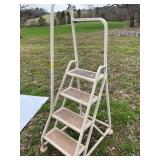 Metal Step Ladder with Handrail