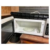Whirlpool Model MH1170XS-1 Microwave Oven