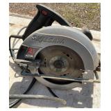 Skilsaw 5250 Circular Saw with Power Strip