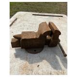Cast Iron Victor Bench Vise
