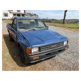 1987 Toyota Pickup in Blue 22r