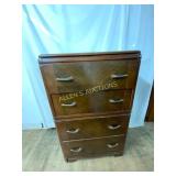Huntley Furniture Five-Drawer Wood Dresser
