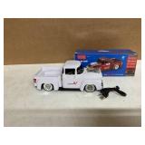 Remote-Control Vintage-Style Pickup Truck