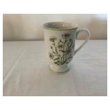 Royal Domino Wild Daisy Mug and Plate Set