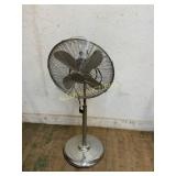 Vintage Chrome Pedestal Electric Fan