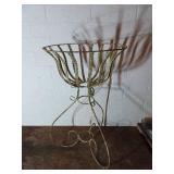 Metal Plant Stand with Twisted Wire Design