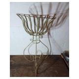 Twisted Metal Plant Stand with Bowl Design