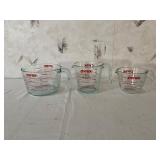 3 Pyrex ï¿½Measuring Cups