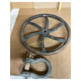 Cast Iron Pulley Wheel and Metal Shackle