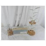 Material Decorative Set with Metal, Wood, and Glas