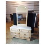 6-Drawer Dresserï¿½ with Mirror