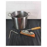 Metal Pot with Nutcrackers