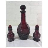 Tigers Blood Glass Decanter with Shakers