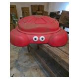Step 2 Lobster Sand Box with Lid
