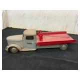 Pressed Steel Toy Tow Truck With Chain Mechanism