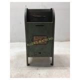 Metal Mailbox-Shaped Bank in Green Finish