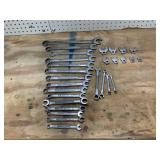 19 Combination and Crowfoot Wrenches