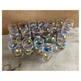 19 1983 Smurfs Glass Tumblers