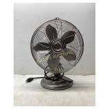Metal Oscillating Table Fan With Four Blades