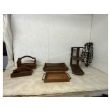 6 Wooden Decorative Items