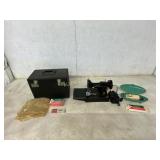 Singer Featherweight 221 Sewing Machine