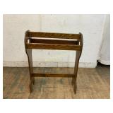 Wooden Quilt Rack with Heart Cutout Ends